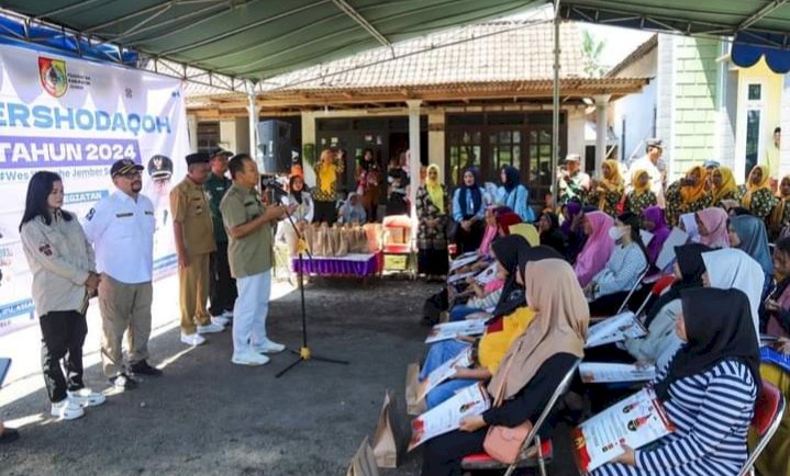 Bupati Jember Hendy Siswanto saat menghadiri acara Jember Bershodaqoh 2024 di Kecamatan Jelbuk/RMOLJatim