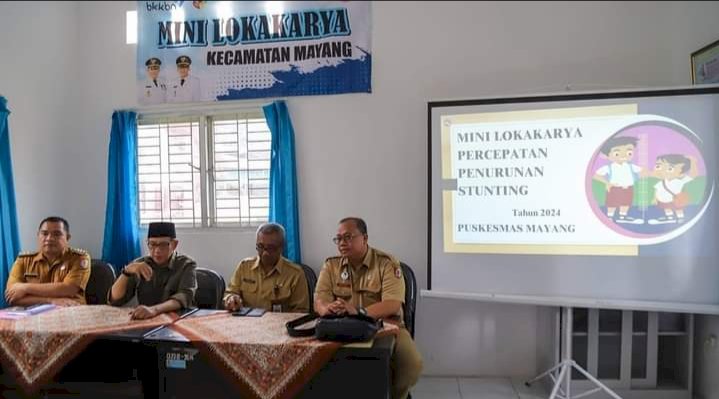 Wakil Bupati Jember KH Muhammad Balya Firjaun Barlaman saat melakukan monitoring pendamping keluarga/Ist