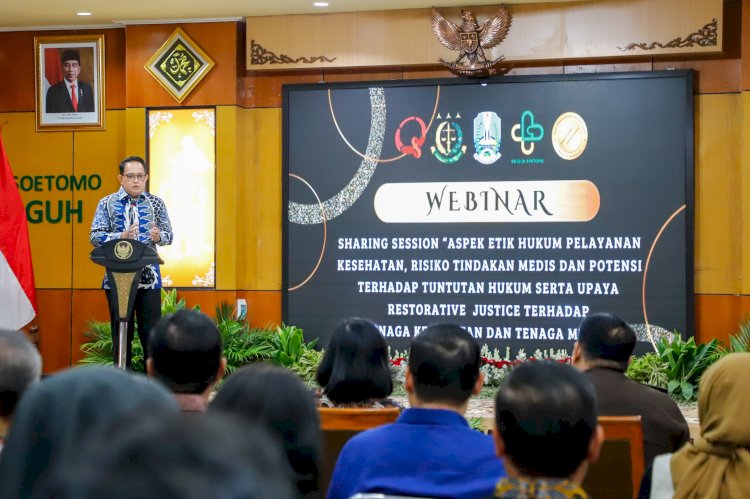 Pj Gubernur Jatim Adhy Karyono saat menghadiri Sharing Session di RSUD Dr Soetomo Surabaya/Ist