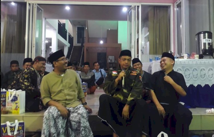 Sahur bareng di dhalem pesantren queen Darul Ulum/rmoljatim