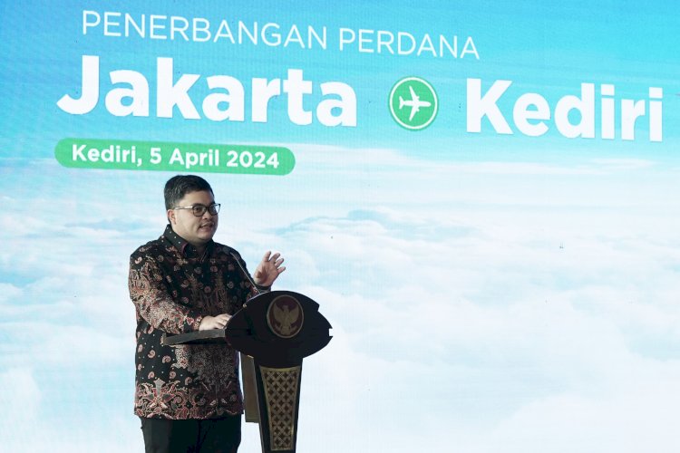 Bupati Kediri saat menghadiri acara first landing Bandara Dhoho Kediri/RMOLJatim