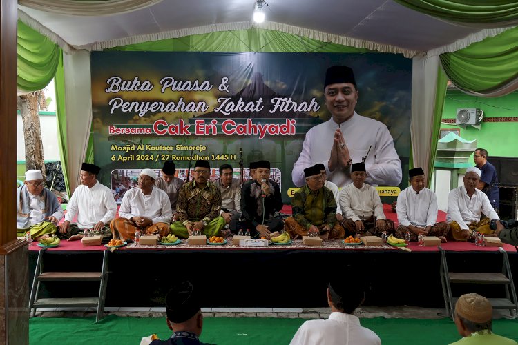 Teks foto: Wali Kota Eri buka puasa bersama di Masjid Al-Kautsar Simorejo/ist