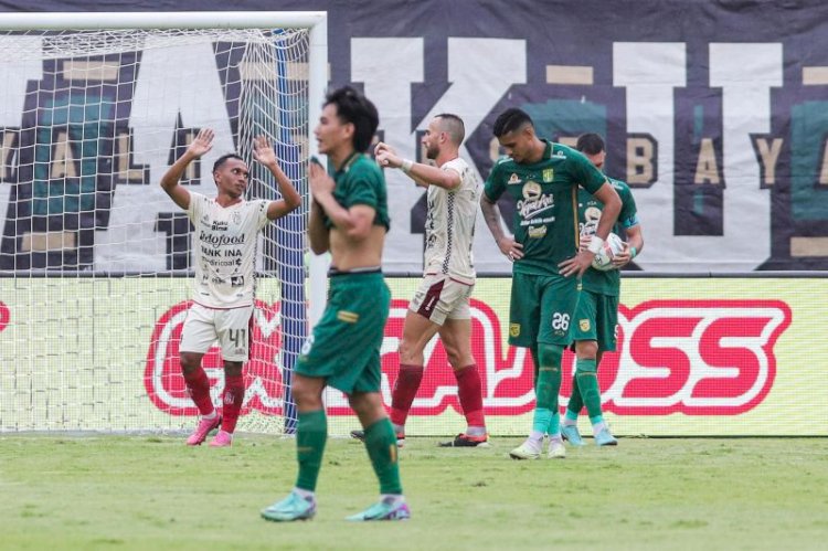 Pemain Persebaya usai dibantai Bali United/Ist