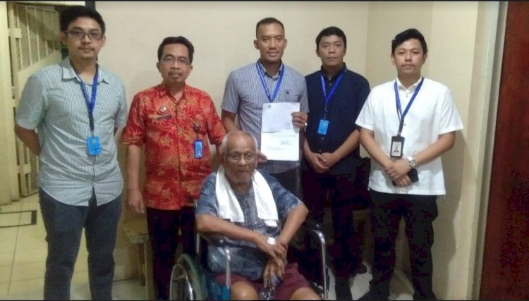 Dominggus Maspaitella saat diamankan tim tabur Kejari Tanjung Perak/ist
