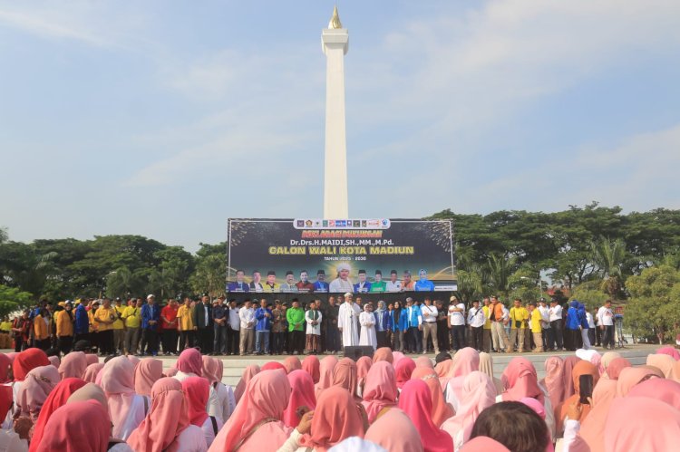 Keterangan foto : Belasan Parpol dan ribuan relawan deklarasi dukung Maidi Bacawali kota Madiun periode 2024-2029.