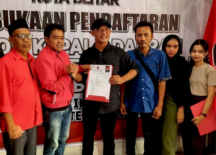 M Trijanto bersama ratusan relawan kembalikan formulir pendaftaran Bacalon Walikota Blitar/Ist