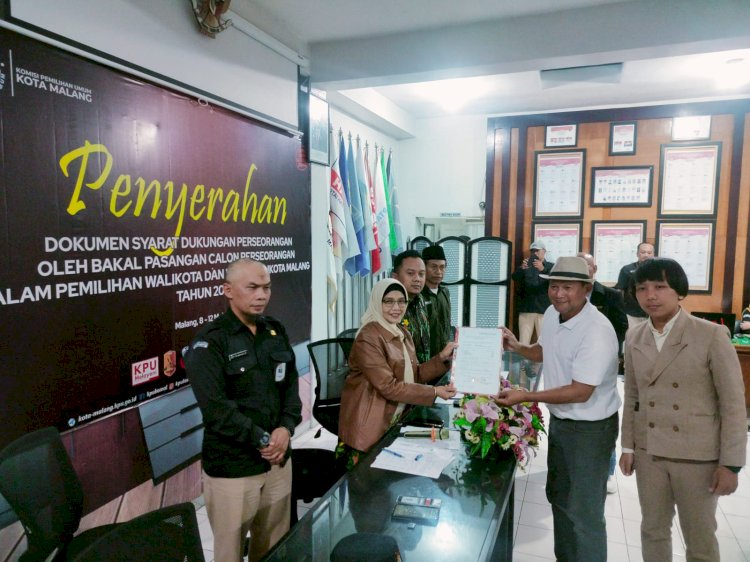 Bapaslon walikota Malang menyerahkan syarat dukungan ke KPU/Ist