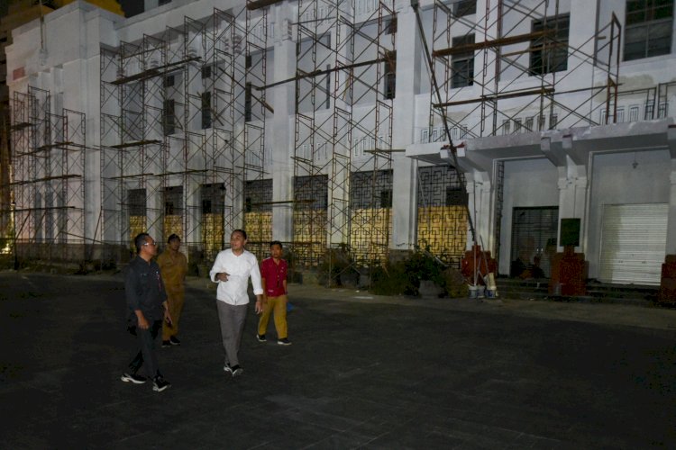 Teks foto: Wali Kota Eri sidak pembangunan dan penataan kawasan Kota Lama/ist