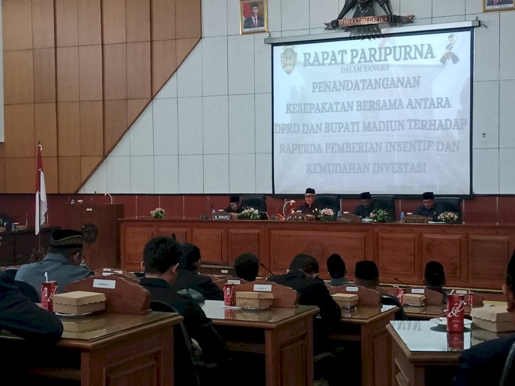 Rapat Paripurna dalam agenda penandatanganan kesepakatan bersama antara DPRD dan Bupati Madiun terhadap Rancangan Peraturan Daerah (Raperda) tentang pemberian insentif dan kemudahan berusaha/RMOLJatim
