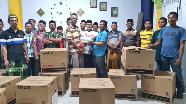 Bantuan mesin kapal untuk para nelayan di Kabupaten Probolinggo/Ist