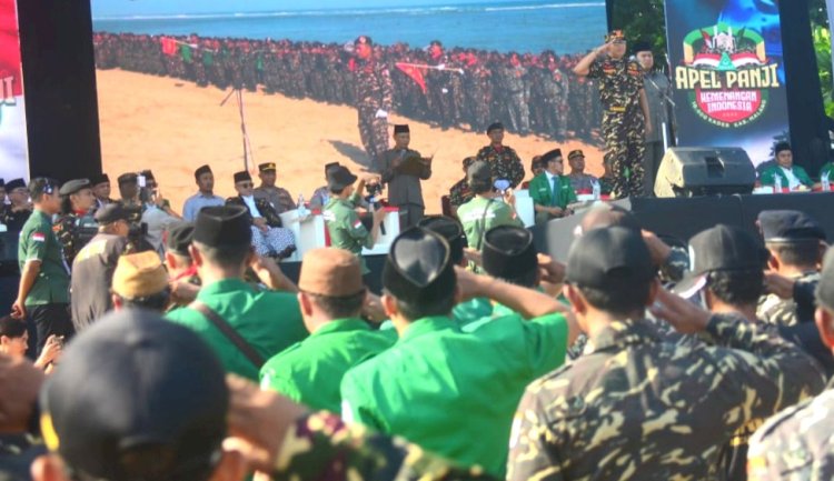 Ribuan Banser Kabupaten Malang saat apel akbar di Pantai Balekambang/RMOLJatim