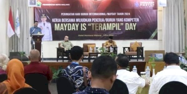 Pj Wali Kota Malang, Dr. Ir. Wahyu Hidayat, MM  saat memberikan sambutan./Ist
