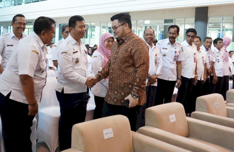 Bupati Kediri Hanindhito Himawan Pramana saat menghadiri acara Dana Bagi Hasil Pajak dan Retribusi Daerah/RMOLJatim