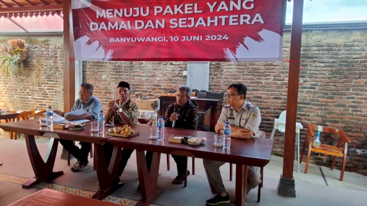 Empat narasumber jadi pembicara dalam diskusi bersama puluhan wartawan Banyuwangi/RMOLJatim