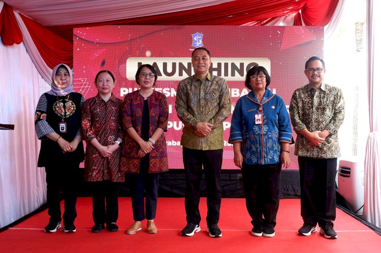 Teks foto: Wali Kota Eri bersama jajaran didampingi dr. Endang Maria Sumiwi meresmikan Pustu dengan layanan ILP/ist