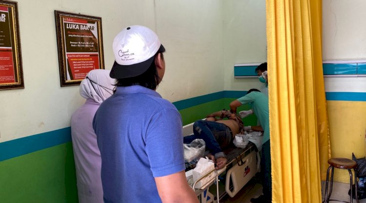 Korban pembacokan saat dirawat