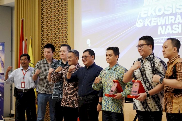 Para narasumber seminar dan talkshow oleh Maxy Academy di kampus Untag Surabaya/Ist