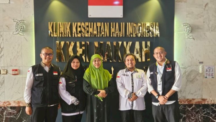 Khofifah Indar Parawansa di Klinik Kesehatan Haji Indonesia (KKHI) di Makkah, Arab Saudi/Ist