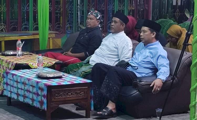 dr Aminudin saat menghadiri pengajian dan santunan anak yatim di Ponpes Raudhatul Hasaniyah/RMOLJatim