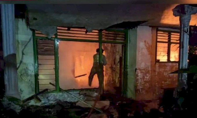 Kebakaran diduga akibat bakar nyamuk yang dibakar cucunya di atas kasur