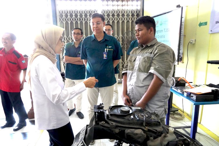 Kolaborasi SMK Petrokimia Gresik 