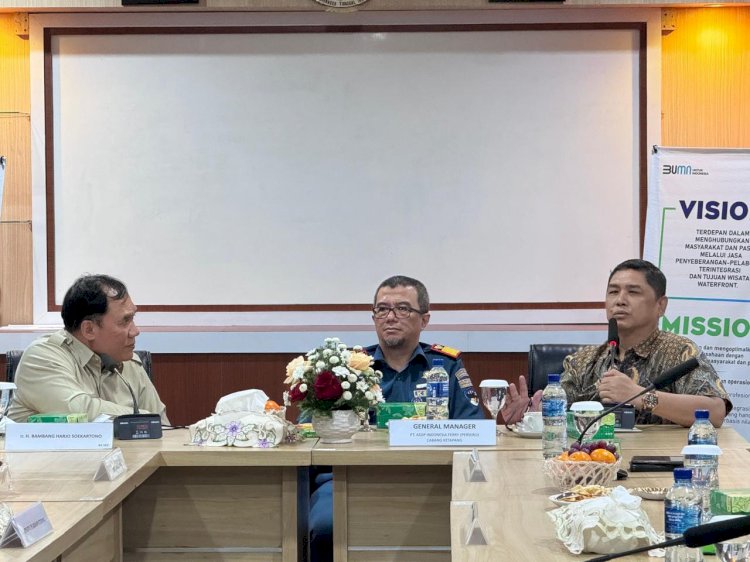 Anggota DPR RI terpilih Bambang Haryo Soekartono saat menemui stakeholder kepelabuhanan di Pelabuhan Ketapang, Banyuwangi, Kamis (27/6)/Ist