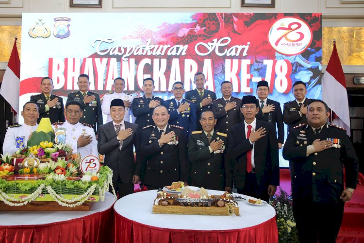 Wali Kota Eri Cahyadi bersama forkopimda Surabaya/ist