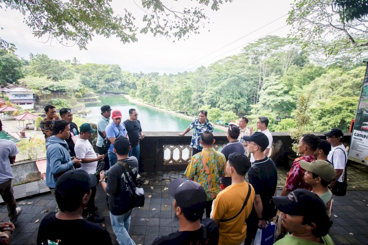 Bambang Haryo Soekartono (BHS) saat mengunjungi Taman Narmada Lombok, Senin (1/7)/Ist 