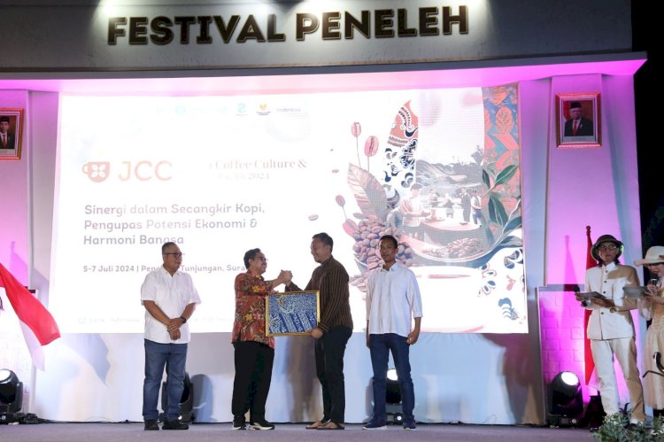 Teks foto: Festival Peneleh 2024/ist