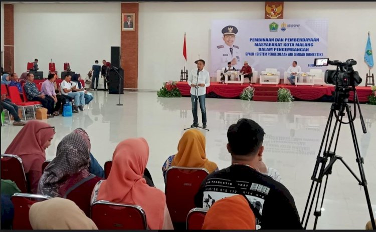  Pj Wali Kota Malang, Wahyu Hidayat saat memberikan sambutan/Ist