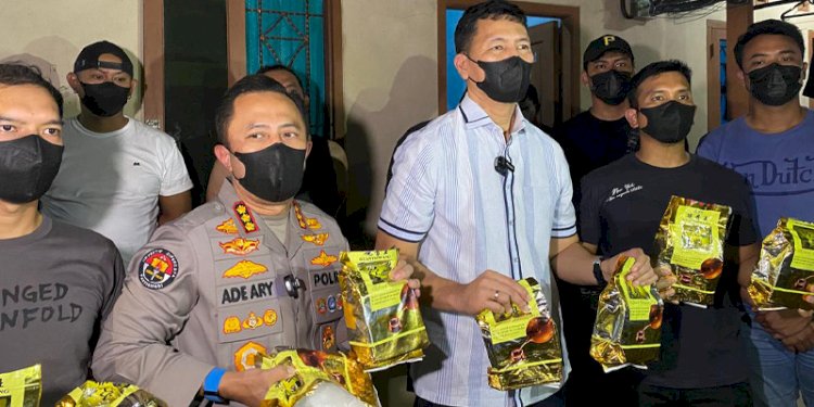 Direktorat Reserse Narkoba Polda Metro Jaya menggerebek rumah kontrakan di Jalan Cicayur 1, RT 001/RW002, Desa Pagedangan, Tangerang, Banten/Ist