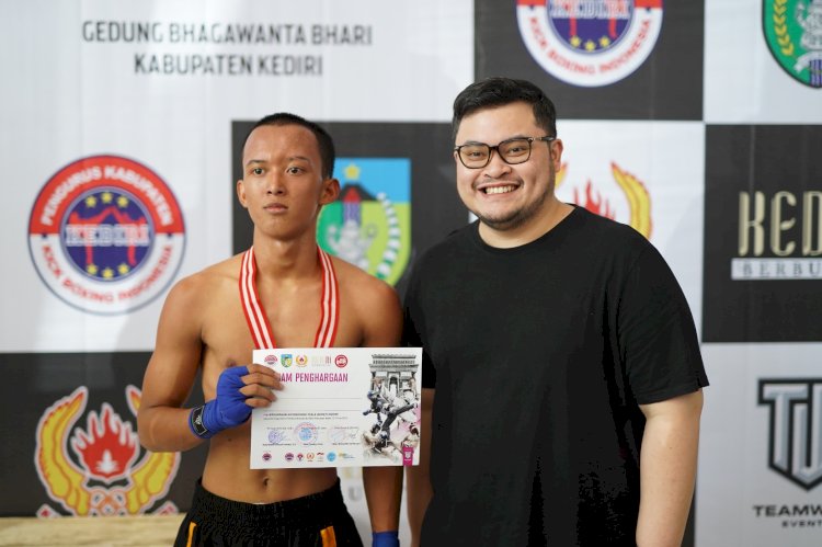 Bupati Kediri Hanindhito Himawan Pramana saat menghadiri ajang kejuaraan Kickboxing Piala Bupati Kediri 2024/Ist