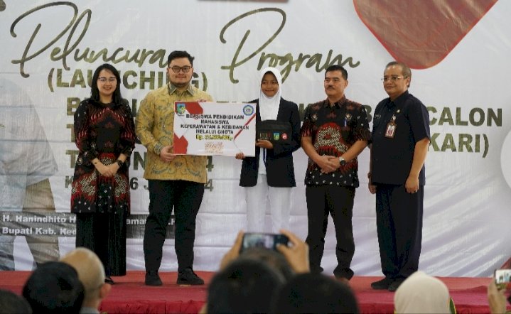 Bupati Kediri Hanindhito Himawan Pramana saat peluncuran beasiswa/RMOLJatim