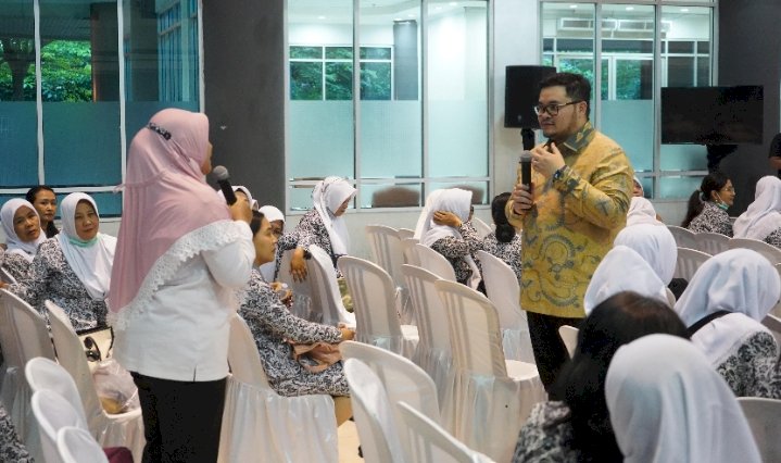 Hanindhito Himawan Pramana saat berdiskusi dengan ratusan anggota IBI Kabupaten Kediri/Ist