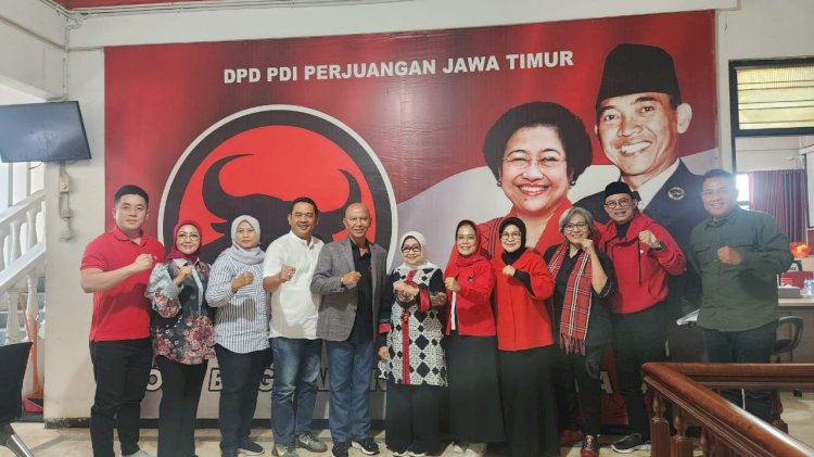 Poto - Bu Mundjidah dan Sumrambah dan Said Abdulloh di kantor DPD PDI Perjuangan Jatim/ist