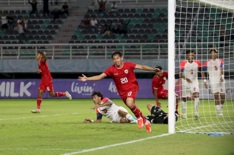 pemain Timna U-19 saat merayakan gol ke gawang Filipina 