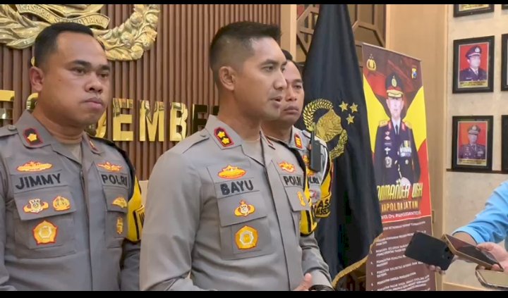 Foto: Kapolres Jember AKBP Bayu Pratama Gubunagi saat memberikan keterangan pers 