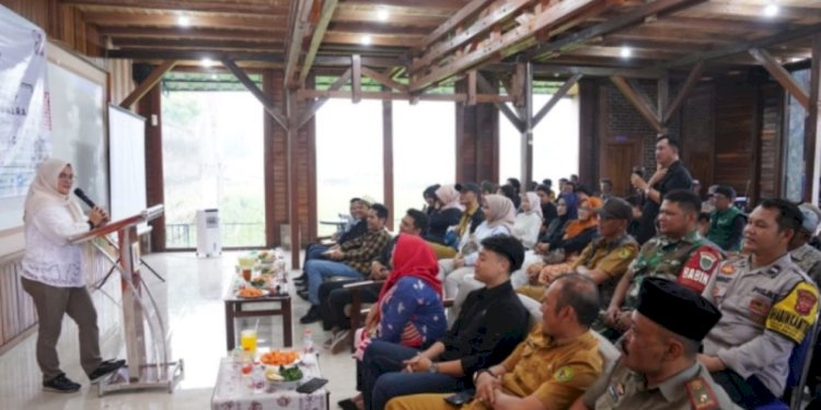 Anggota Bawaslu RI Lolly Suhenty berdiskusi bersama Kecamatan Pasirjambu, Kabupaten Bandung, Jawa Barat/Ist
