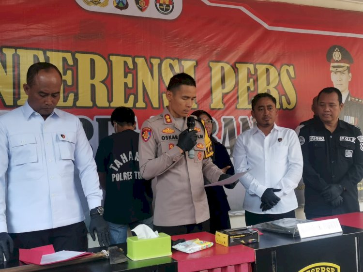 Kapolres Tuban, AKBP Oskar Syaifuddin saat membacakan kronologi ungkap kasus