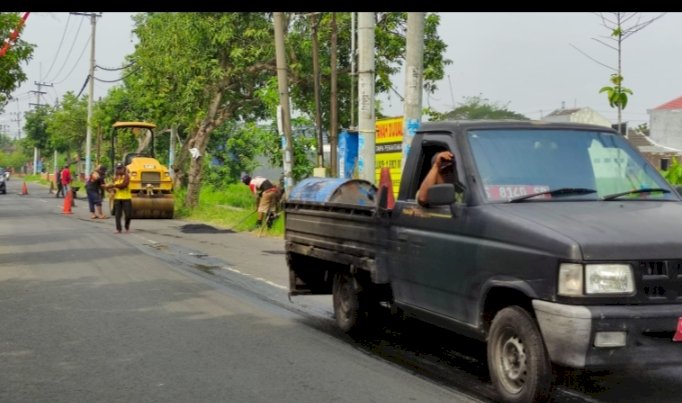 Pemeliharaan jalan di Kota Mojokerto/Ist