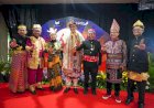 Dukung Nusantara Baru Indonesia Maju, Bank Jatim Kompak Berbusana Adat