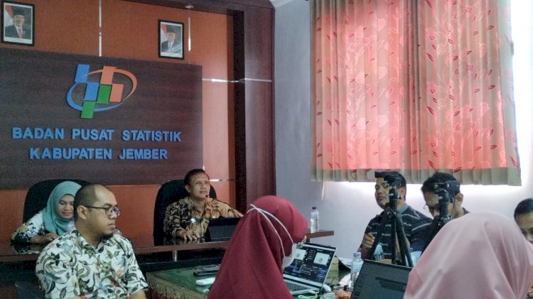 Tri Erwandi saat memberikan paparan di hadapan steakholder dan wartawan/Ist