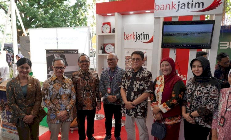 Bank Jatim saat peluncuran program EKI yang diinisiasi OJK di Bojonegoro/ist