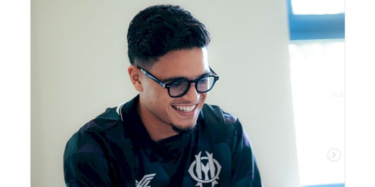 Ragnar Oratmangoen resmi gabung klub Belgia, FC Dender/Instagram @0ratmangoen