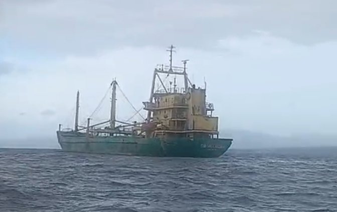 KM Suryani Ladjoni saat di Perairan Sulawesi ist