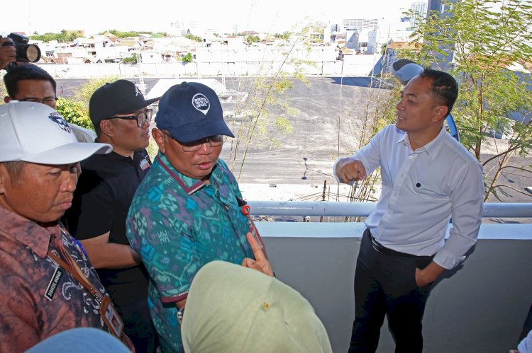 Wali Kota Eri sidak persiapan arena konser outdoor di eks TRS/RMOLJatim