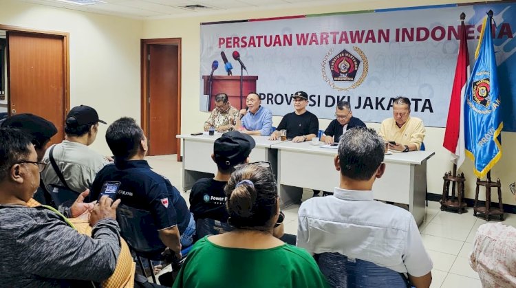 Jumpa pers perihal pemberhentian penuh Hendry Ch Bangun dari keanggotaan PWI, yang digelar di markas PWI DKI Jakarta, Kamis malam (15/8)/dok.pwi 