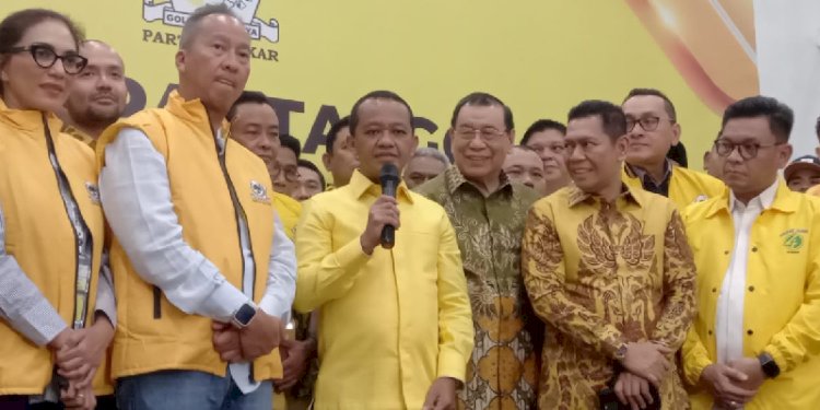 Bahlil Lahadalia usai mendaftar sebagaI calon Ketua Umum DPP Partai Golkar di DPP Golkar, Palmerah, Senin (19/8)./RMOL