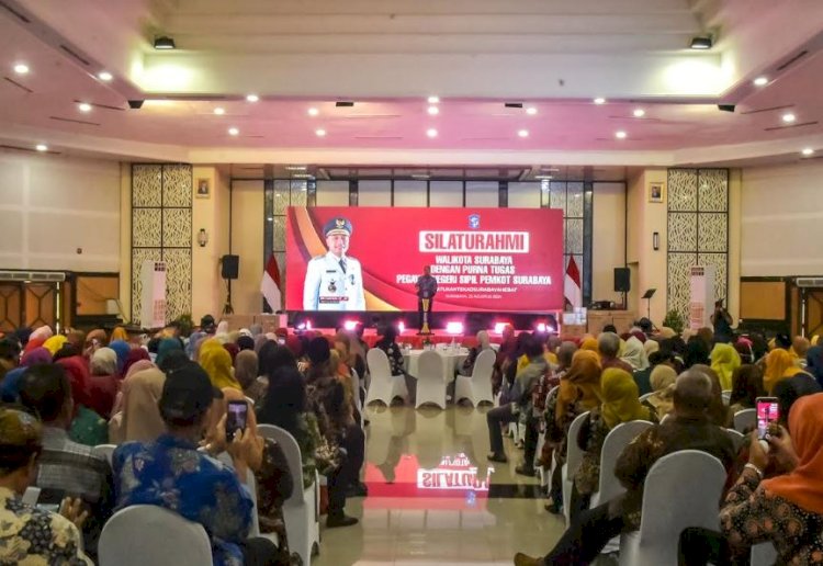 Wali Kota Eri silaturahmi dengan Purna Tugas PNS Pemkot Surabaya/ist