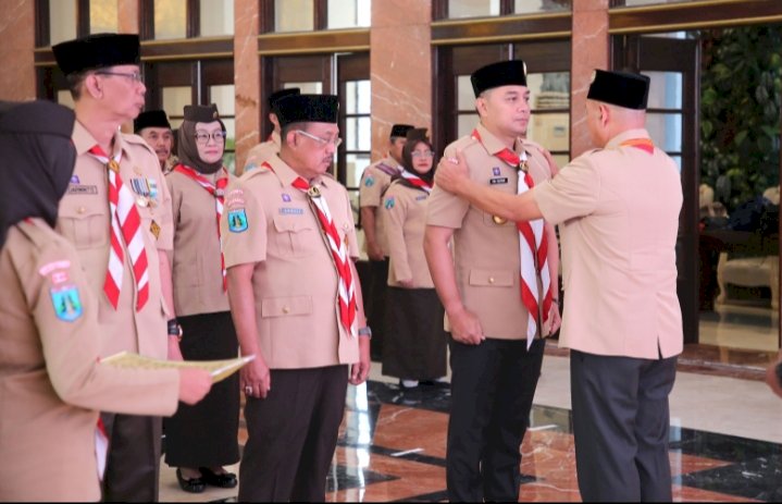 Wali Kota Eri dlantik sebagai Ketua Majelis Pembimbing Cabang Pramuka Kota Surabaya/RMOLJatim